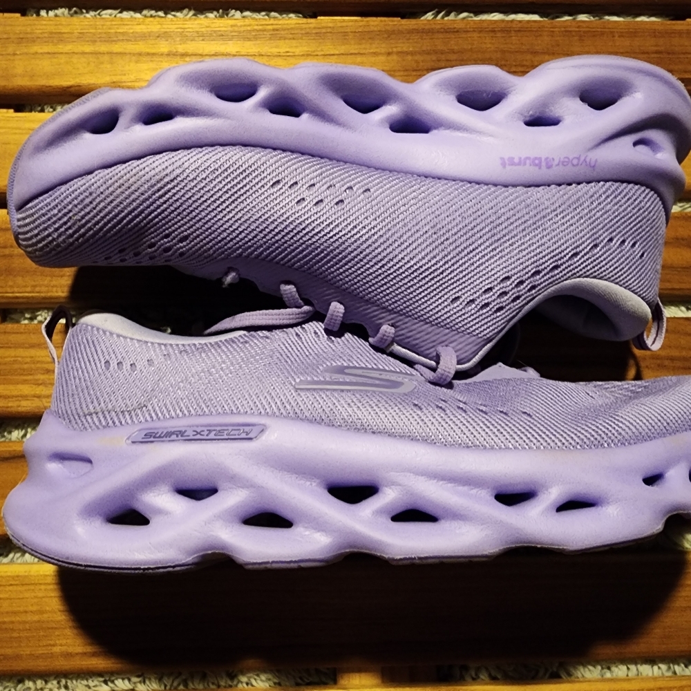 Skechers